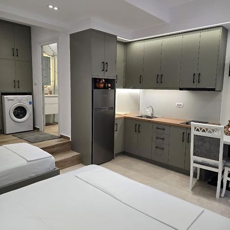 Aila Apartment Sarandë Esterno foto