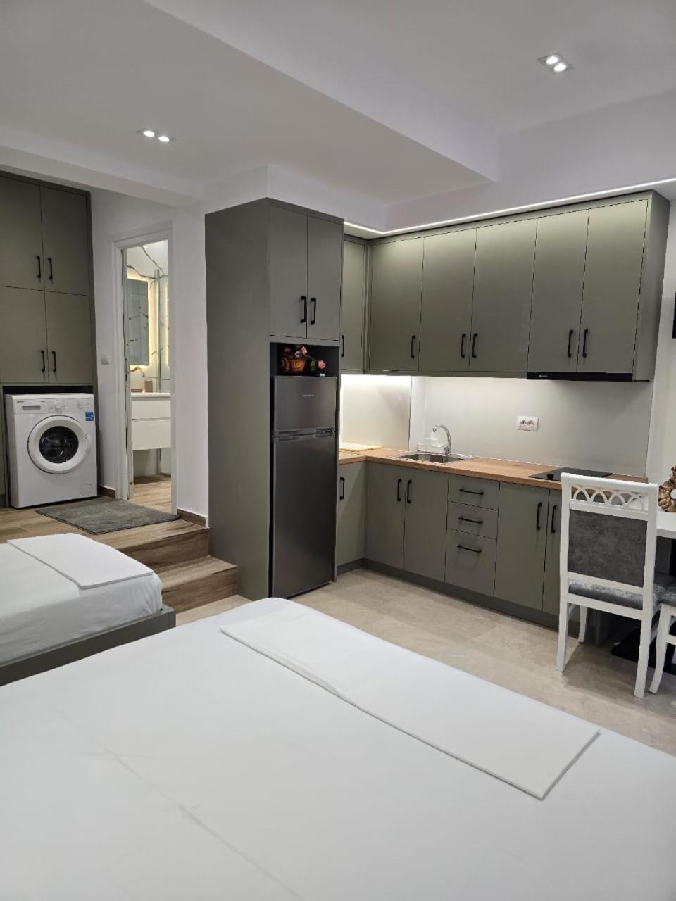 Aila Apartment Sarandë Esterno foto